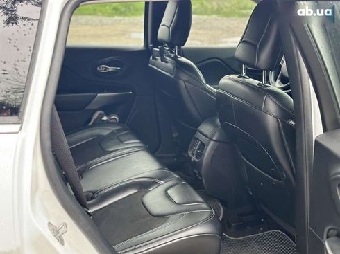 Jeep Cherokee 2018 - фото 16