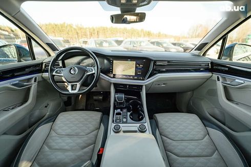 Volkswagen Touareg 2018 - фото 22