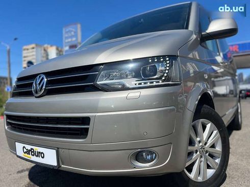 Volkswagen Multivan 2015 - фото 10