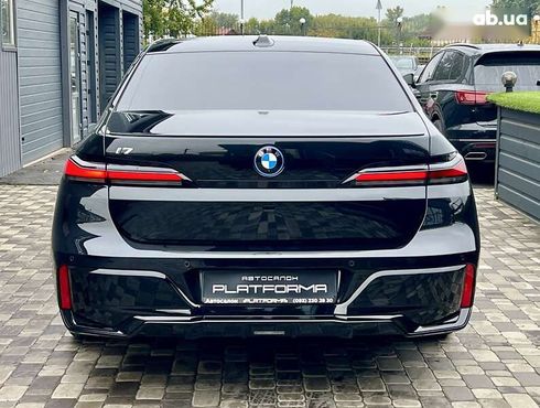 BMW i7 2023 - фото 10
