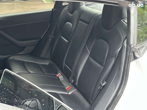Tesla Model 3 2022 - фото 15
