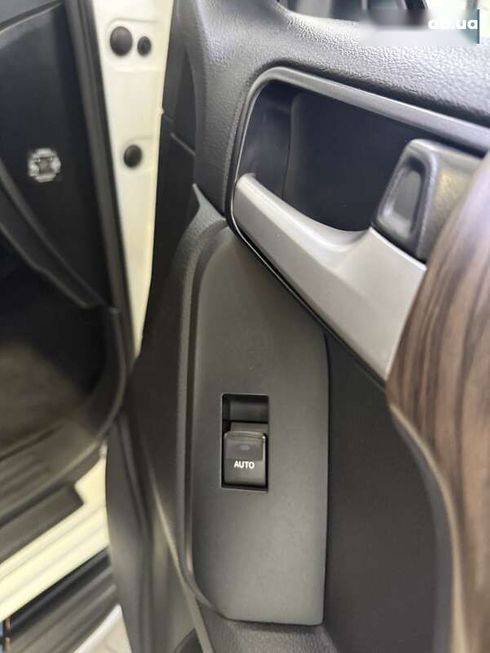 Toyota Land Cruiser Prado 2019 - фото 7