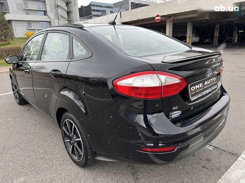 Ford Fiesta 2017 - фото 8