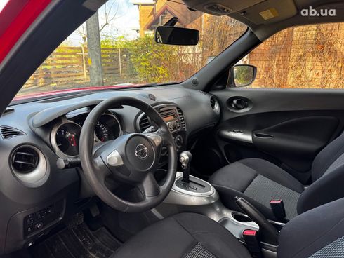 Nissan Juke 2018 красный - фото 11