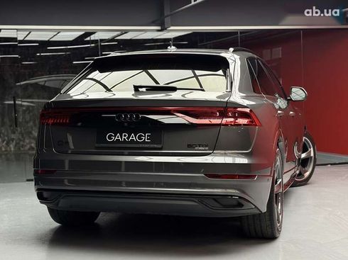 Audi Q8 2021 - фото 21