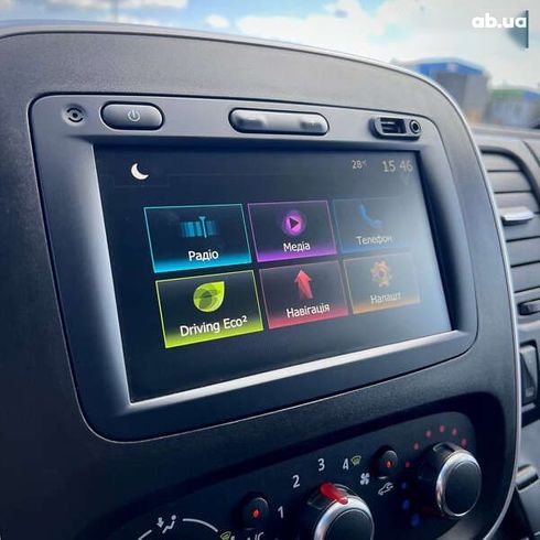 Renault Trafic 2021 - фото 28