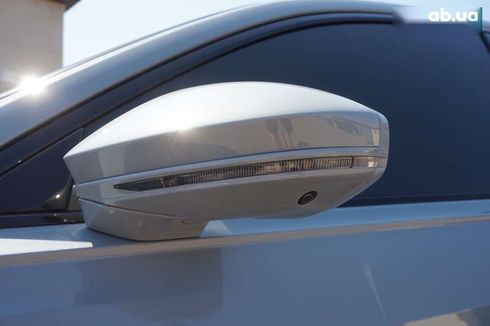 Audi A8 2021 - фото 14
