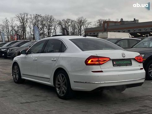 Volkswagen Passat 2017 - фото 18