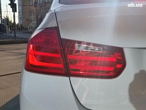 BMW 3 серия 2014 белый - фото 7