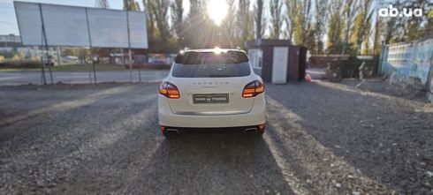 Porsche Cayenne 2013 белый - фото 5