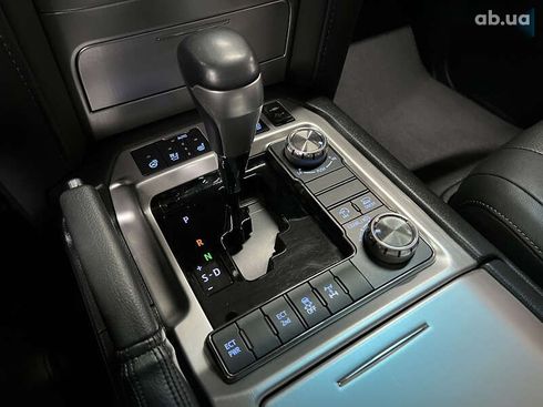 Toyota Land Cruiser 2020 - фото 30