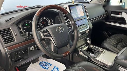Toyota Land Cruiser 2017 - фото 6