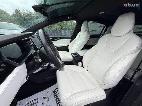 Tesla Model X 2017 - фото 12