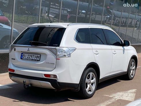 Mitsubishi Outlander 2014 - фото 4
