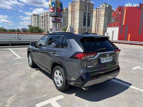 Toyota RAV4 2020 - фото 6