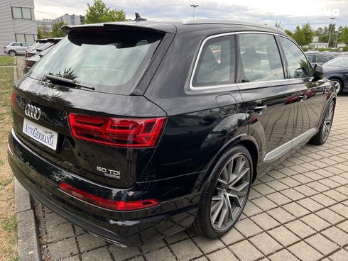 Audi Q7 2018 - фото 30