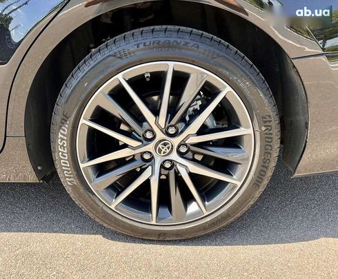 Toyota Camry 2023 - фото 15