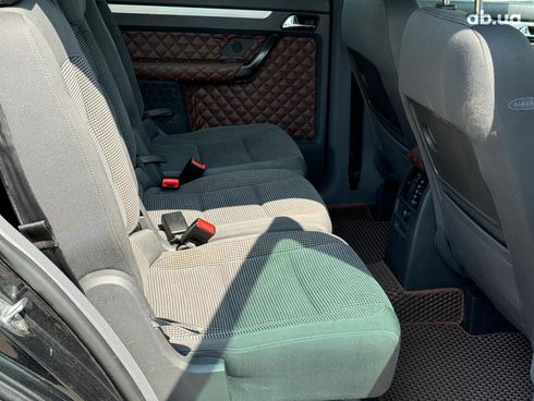 Volkswagen Touran 2003 черный - фото 23