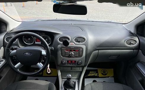 Ford Focus 2010 - фото 11