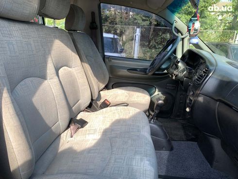 Hyundai H 1 2006 серый - фото 22