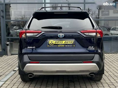 Toyota RAV4 2021 - фото 6