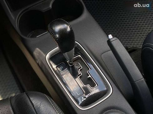 Mitsubishi Outlander 2014 - фото 30