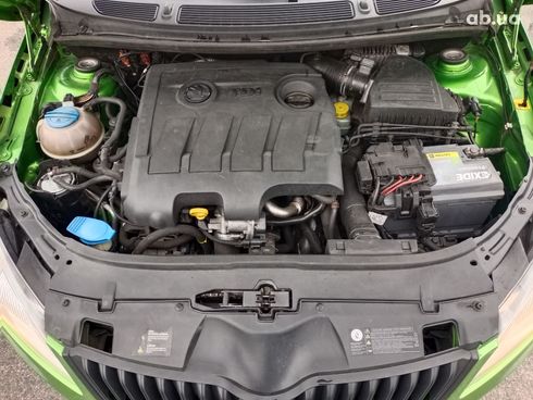 Skoda Fabia 2014 зеленый - фото 20