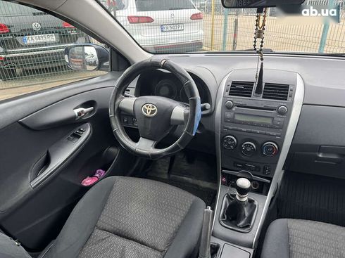 Toyota Corolla 2010 - фото 21