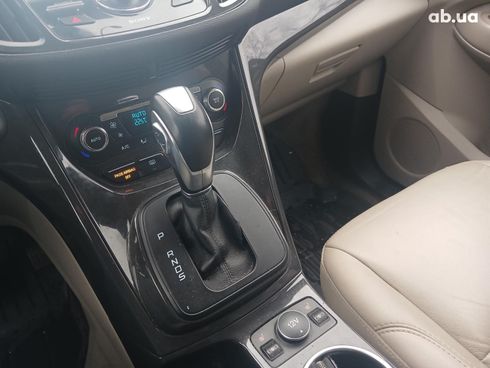 Ford Escape 2015 красный - фото 18