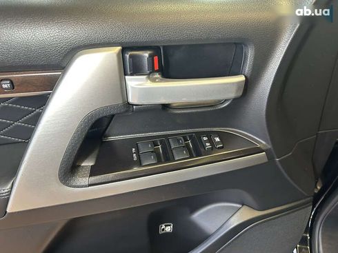 Toyota Land Cruiser 2018 - фото 20