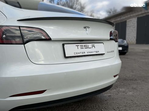 Tesla Model 3 2022 - фото 20