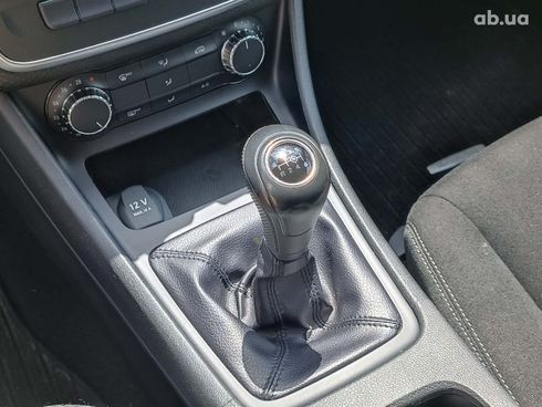 Mercedes-Benz A-Класс 2013 белый - фото 21