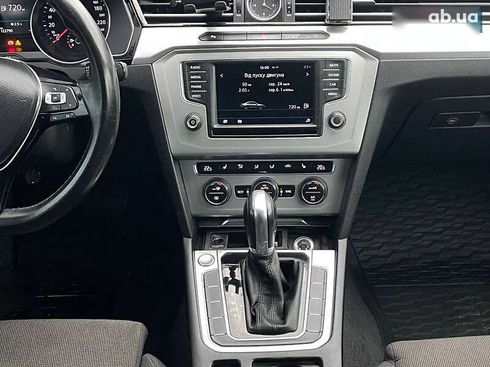 Volkswagen Passat 2017 - фото 19