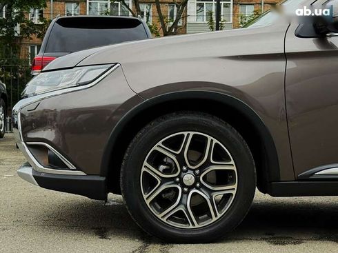 Mitsubishi Outlander 2015 - фото 14
