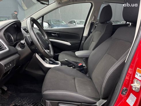 Suzuki SX4 2018 красный - фото 39
