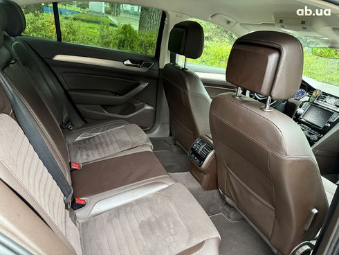 Volkswagen Passat 2015 коричневый - фото 10