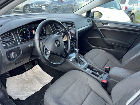 Volkswagen e-Golf 2020 - фото 31