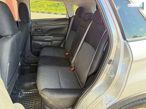 Mitsubishi Outlander 2019 - фото 25