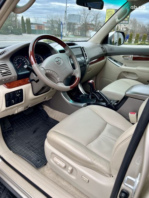 Toyota Land Cruiser Prado 2009 золотистый - фото 5