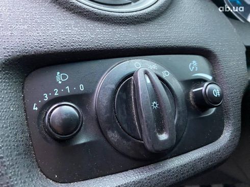 Ford Fiesta 2013 белый - фото 13