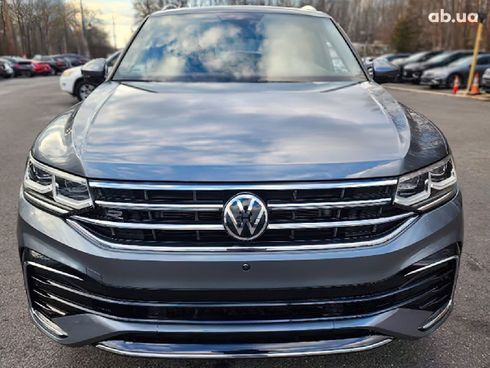 Volkswagen Tiguan 2022 серый - фото 2