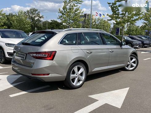 Skoda Superb 2015 - фото 5