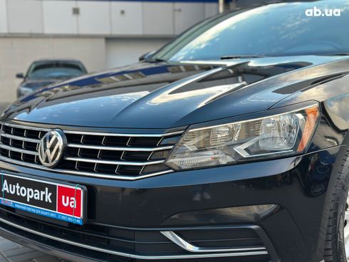 Volkswagen Passat 2016 черный - фото 12