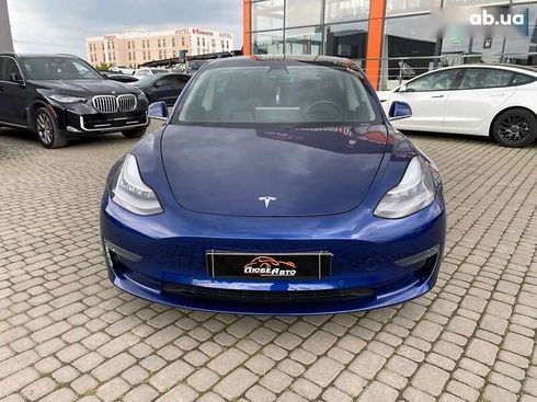 Tesla Model 3 2020 - фото 2