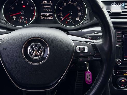 Volkswagen Passat 2017 - фото 27