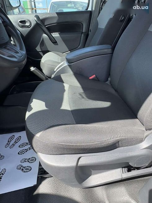 Renault Kangoo 2020 - фото 16
