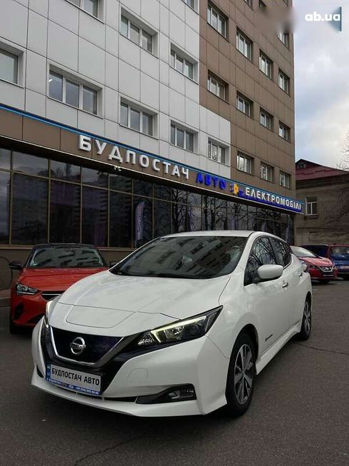 Nissan Leaf 2019 - фото 3