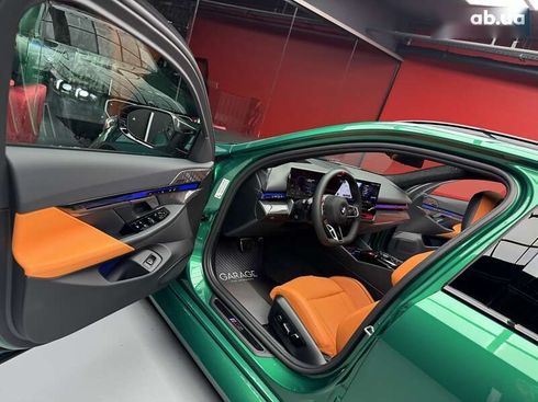 BMW M5 2025 - фото 28
