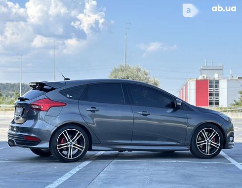 Ford Focus 2017 - фото 13