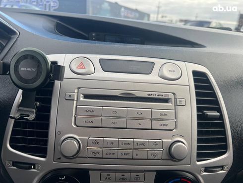 Hyundai i20 2011 серый - фото 25